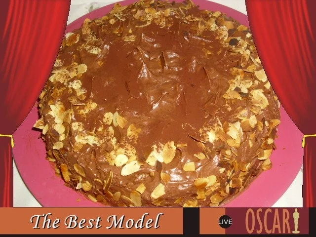 Rezept: Schokoladentorte mit Apfelcreme Schokoladentorte mit Apfelcreme - Rezept