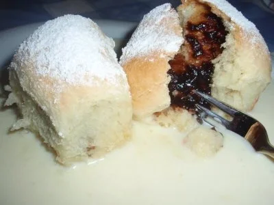 Rezept: Süßspeise: Buchteln mit Powidl Süßspeise: Buchteln mit Powidl - Rezept
