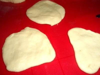 Rezept: Süßspeise: Buchteln mit Powidl Bild Nr. 2 Süßspeise: Buchteln mit Powidl - Rezept - Bild Nr. 2