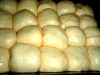 Rezept: Süßspeise: Buchteln mit Powidl Bild Nr. 6 Süßspeise: Buchteln mit Powidl - Rezept - Bild Nr. 6