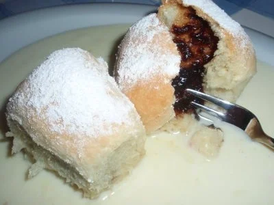 Rezept: Süßspeise: Buchteln mit Powidl Bild Nr. 7 Süßspeise: Buchteln mit Powidl - Rezept - Bild Nr. 7