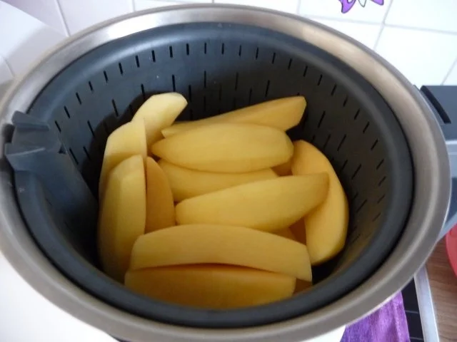 Küchenfee - Rezepte : Gedämpfte Kartoffeln und Broccoli mit Zwiebelgulasch vom Schwein - Rezept - Bild Nr. 8