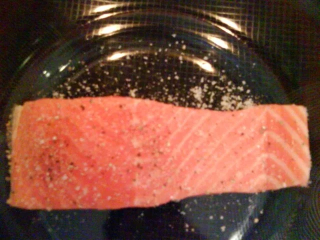 Rezept: Lachs mit Sauerampfer-Erdnusskruste Bild Nr. 2 Lachs mit Sauerampfer-Erdnusskruste - Rezept - Bild Nr. 2