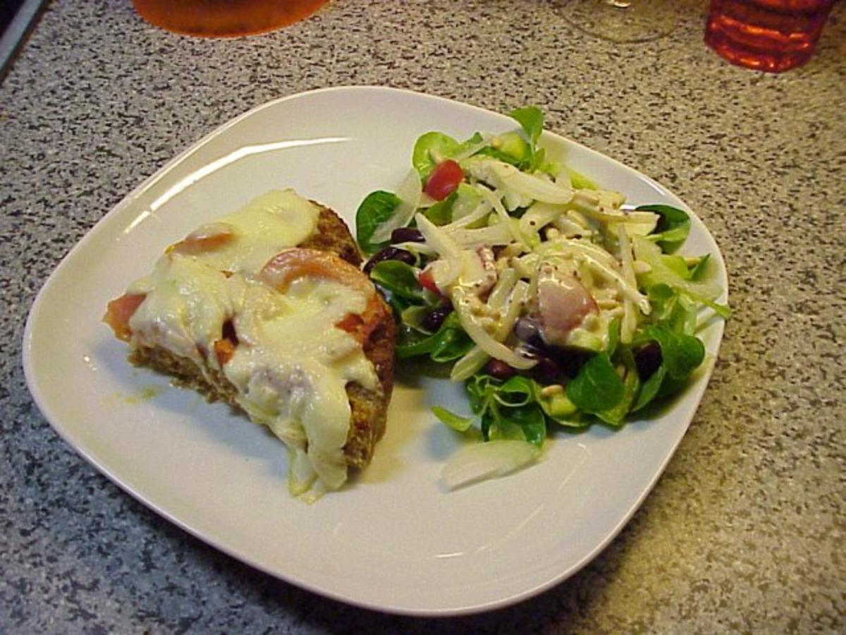 Hack-Pizza mit Mozzarella - Rezept von chrikno