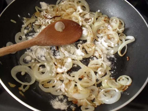 Hefeknöpfla mit Röstzwiebeln - Rezept - Bild Nr. 6