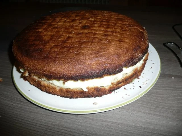 Haselnusstorte : Madame Marie ergibt 16 Stücke - Rezept - Bild Nr. 10