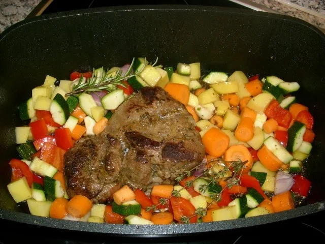 Lammbraten auf mediterranem Gemüsebett>> - Rezept - Bild Nr. 6