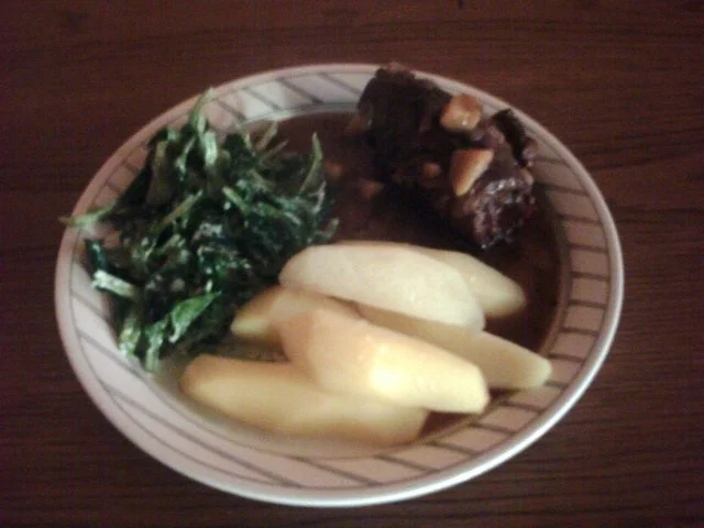 Rezept: Rinderrouladen in Apfel - Cidre - Soße a´la Jörg mit Anabelle Kartoffeln und Feldaslat Rinderrouladen in Apfel - Cidre - Soße a´la Jörg mit Anabelle Kartoffeln und Feldaslat - Rezept