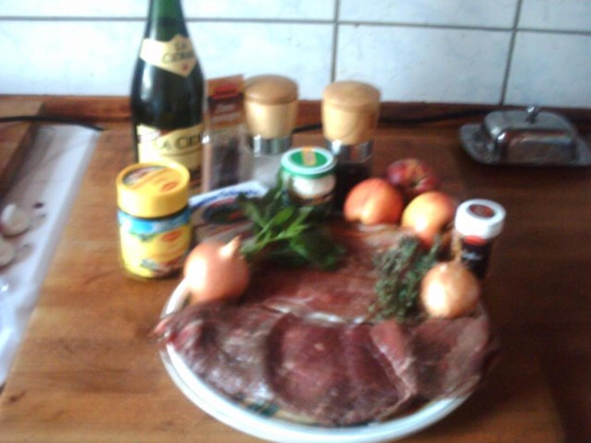 Rinderrouladen in Apfel - Cidre - Soße a´la Jörg mit Anabelle Kartoffeln und Feldaslat - Rezept - Bild Nr. 2