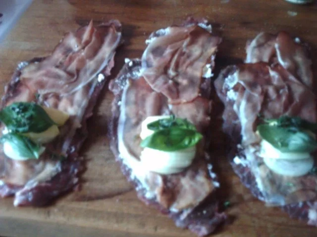 Rezept: Rinderrouladen in Apfel - Cidre - Soße a´la Jörg mit Anabelle Kartoffeln und Feldaslat Bild Nr. 4 Rinderrouladen in Apfel - Cidre - Soße a´la Jörg mit Anabelle Kartoffeln und Feldaslat - Rezept - Bild Nr. 4