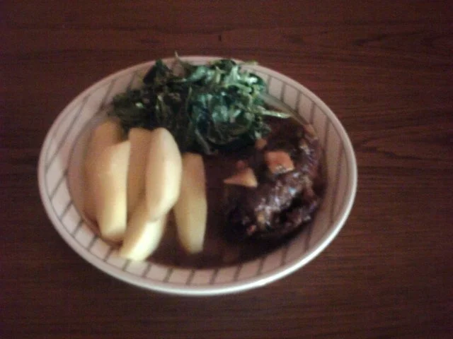 Rezept: Rinderrouladen in Apfel - Cidre - Soße a´la Jörg mit Anabelle Kartoffeln und Feldaslat Bild Nr. 8 Rinderrouladen in Apfel - Cidre - Soße a´la Jörg mit Anabelle Kartoffeln und Feldaslat - Rezept - Bild Nr. 8