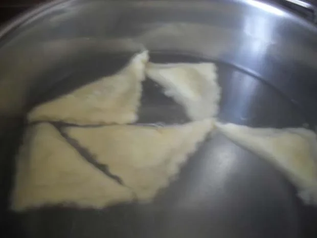 Maultaschen - oder au Herrgotts-Bscheißerla- weil dr liabe Gott et neigucka ko ... - Rezept - Bild Nr. 9