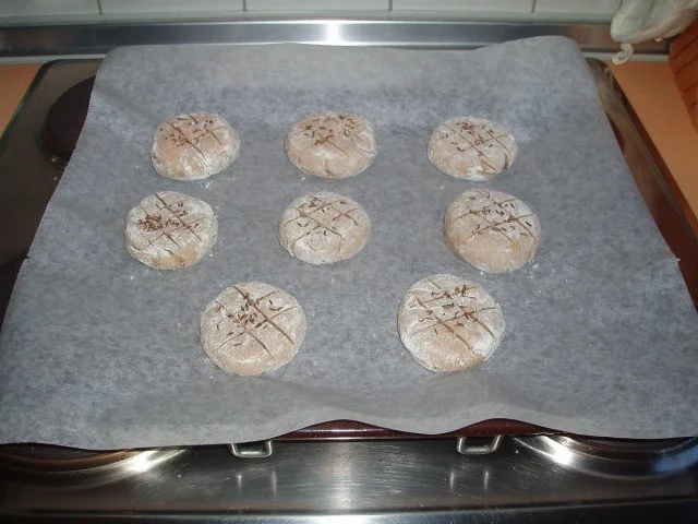 Rezept: Bier-Kümmel-Semmeln Bild Nr. 2 Bier-Kümmel-Semmeln - Rezept - Bild Nr. 2