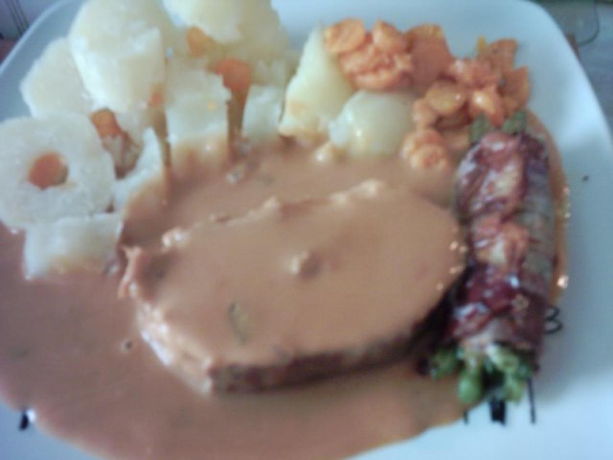 Schweinefleisch mit gefüllten Salzkartoffeln,Gemüserahmsoße,Buttermöhren und Bohnen im Spe - Rezept - Bild Nr. 10