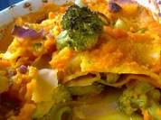 Broccoliauflauf mit Möhrensauce überbacken - Rezept