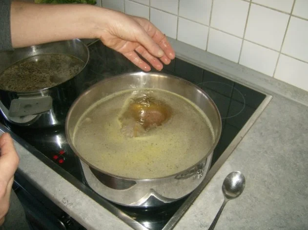 Leberknödel in Kesselfleischbrühe - Rezept - Bild Nr. 10