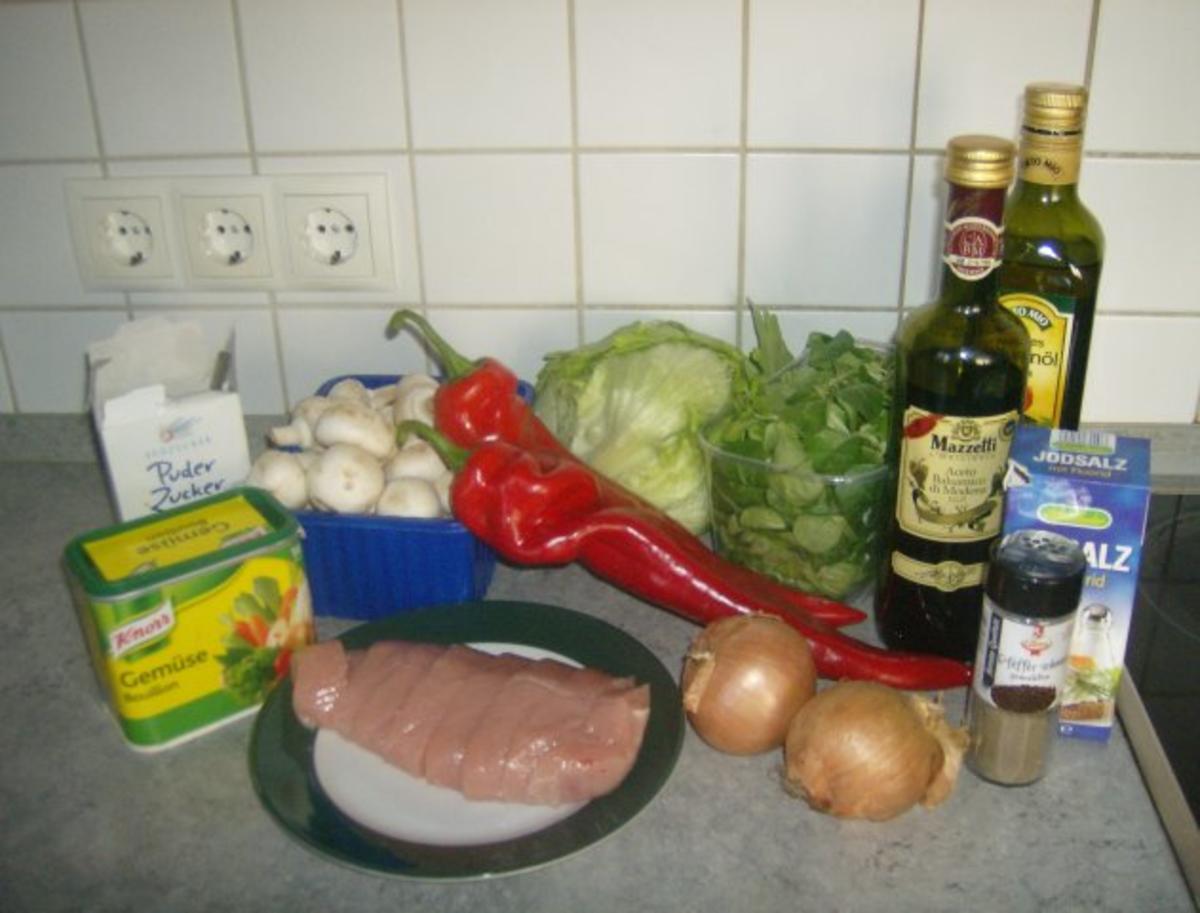 Salat mit warmen Schwammerl und Putenbrust - Rezept - Bild Nr. 2