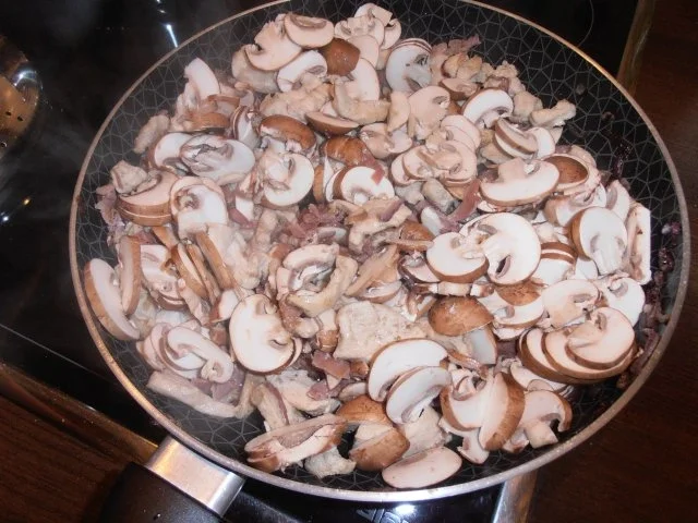 Rezept: Hähnchenpfanne Prosciutto Funghi Bild Nr. 5 Hähnchenpfanne Prosciutto Funghi - Rezept - Bild Nr. 5