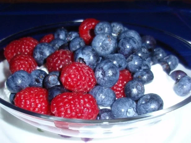 Himbeer-Heidelbeer-Quark - Rezept