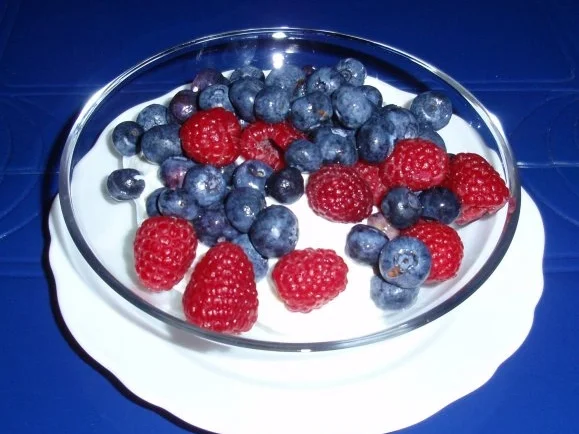 Himbeer-Heidelbeer-Quark - Rezept - Bild Nr. 2