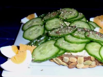 Rezept: Eier-Aufstrich auf Vollkornbrot Eier-Aufstrich auf Vollkornbrot - Rezept