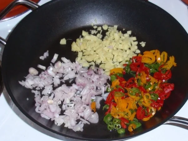 Rezept: Scharfe Hähchenstreifen mit Basmatireis Bild Nr. 3 Scharfe Hähchenstreifen mit Basmatireis - Rezept - Bild Nr. 3