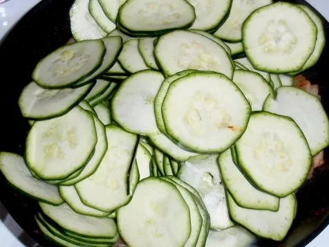 Rezept: Zucchini-Filet-Pfanne mit Spaghetti Bild Nr. 5 Zucchini-Filet-Pfanne mit Spaghetti - Rezept - Bild Nr. 5