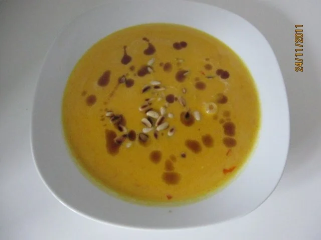 Rezept: Kürbissuppe mit Kokosmilch Kürbissuppe mit Kokosmilch - Rezept