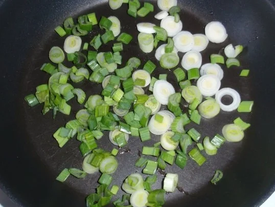 Rezept: Lachsfilet auf Zucchini-Paprikagemüse und Tagliatelle (5farbig) Bild Nr. 4 Lachsfilet auf Zucchini-Paprikagemüse und Tagliatelle (5farbig) - Rezept - Bild Nr. 4