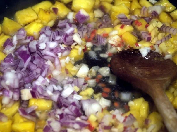 Rezept: Scharf-Süsses Ananas-Hähnchen an Basmati-Reis Bild Nr. 6 Scharf-Süsses Ananas-Hähnchen an Basmati-Reis - Rezept - Bild Nr. 6