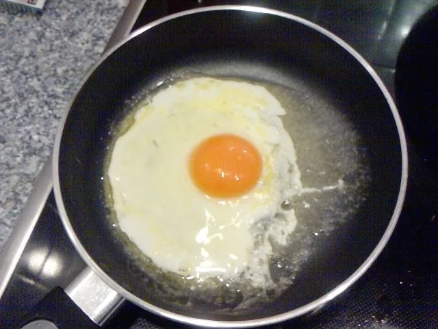 Rezept: Gespiegelte Eier im scharfem Rahmen Bild Nr. 5 Gespiegelte Eier im scharfem Rahmen - Rezept - Bild Nr. 5