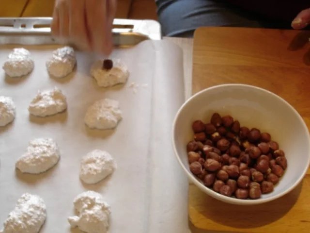 Rezept: Haselnussmakronen Bild Nr. 7 Haselnussmakronen - Rezept - Bild Nr. 7