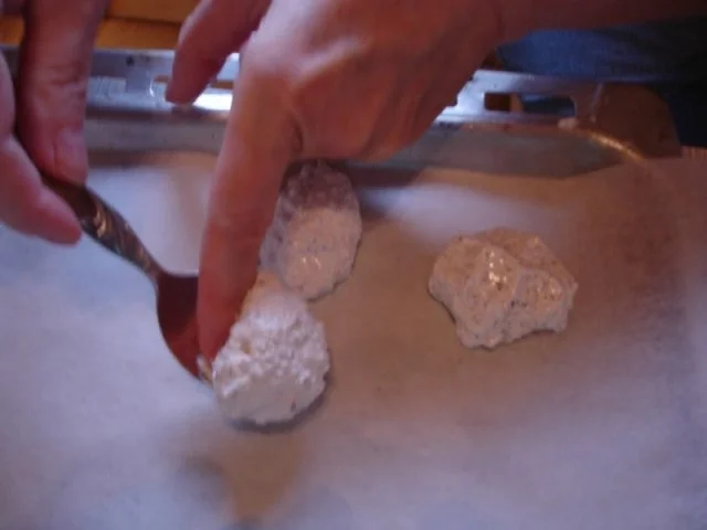 Rezept: Haselnussmakronen Bild Nr. 6 Haselnussmakronen - Rezept - Bild Nr. 6