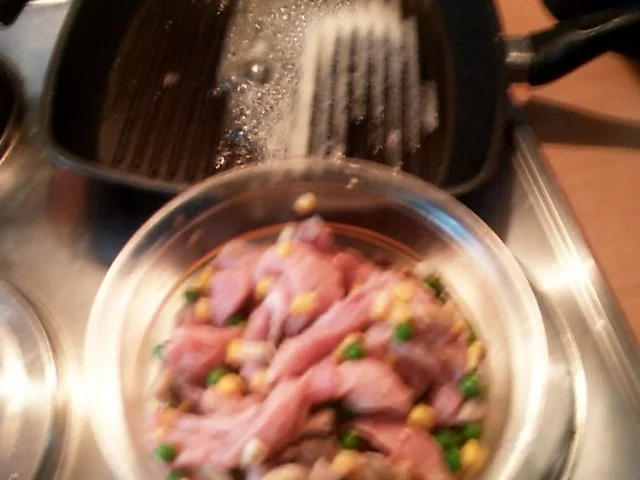 Mariniertes Schweinerahmgeschnetzeltes mit Reisrand - Rezept - Bild Nr. 5