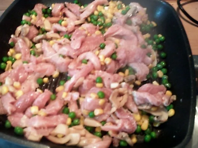 Mariniertes Schweinerahmgeschnetzeltes mit Reisrand - Rezept - Bild Nr. 7