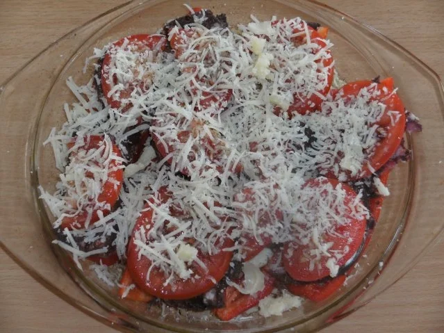 Rezept: Hauptgericht: Paprika mit Blutwurst gefüllt und überbacken Bild Nr. 6 Hauptgericht: Paprika mit Blutwurst gefüllt und überbacken - Rezept - Bild Nr. 6