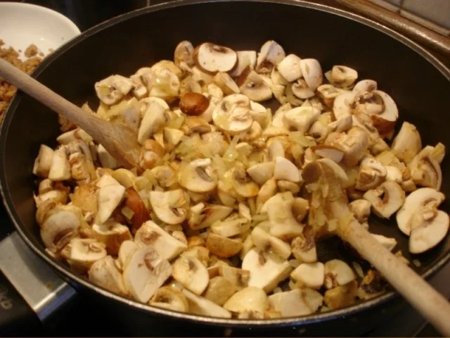 Mett-Pilz-Strudel - Rezept - Bild Nr. 7