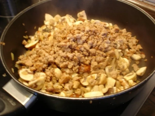 Mett-Pilz-Strudel - Rezept - Bild Nr. 8