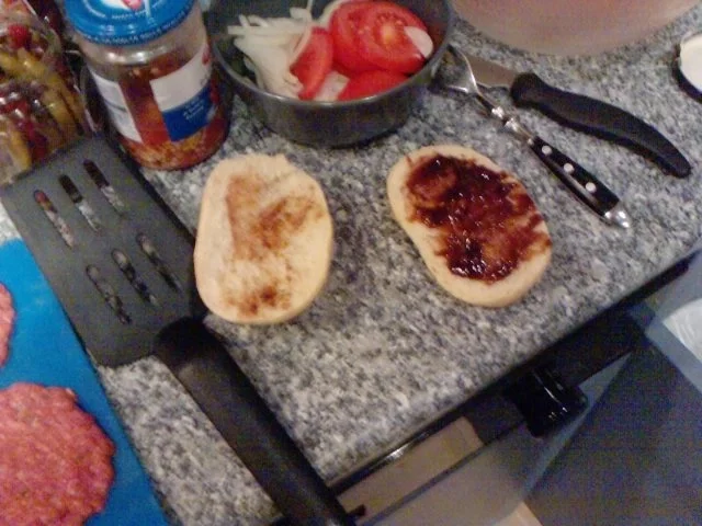 Semmel-Burger Diavolo - Rezept - Bild Nr. 4