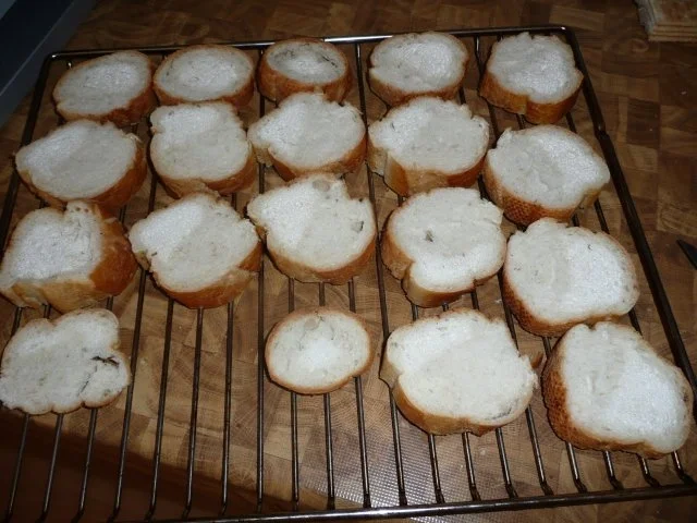 Rezept: Bruschetta ---Pro Person 2-3 Scheiben Bild Nr. 3 Bruschetta ---Pro Person 2-3 Scheiben - Rezept - Bild Nr. 3