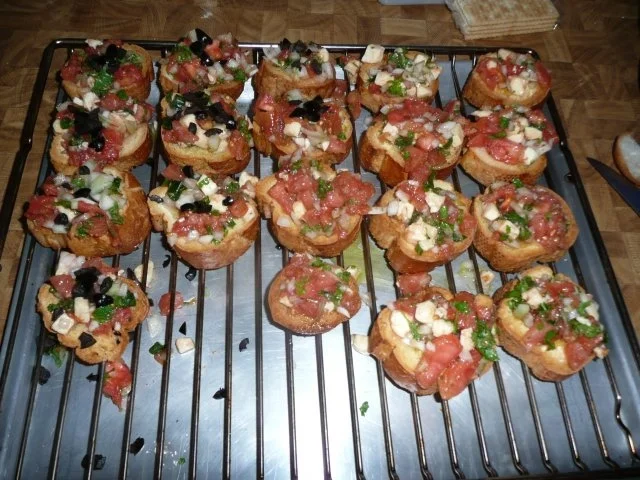 Rezept: Bruschetta ---Pro Person 2-3 Scheiben Bruschetta ---Pro Person 2-3 Scheiben - Rezept