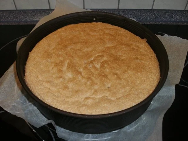 Rezept: Pfirsich-Amaretto-Torte Bild Nr. 4 Pfirsich-Amaretto-Torte - Rezept - Bild Nr. 4