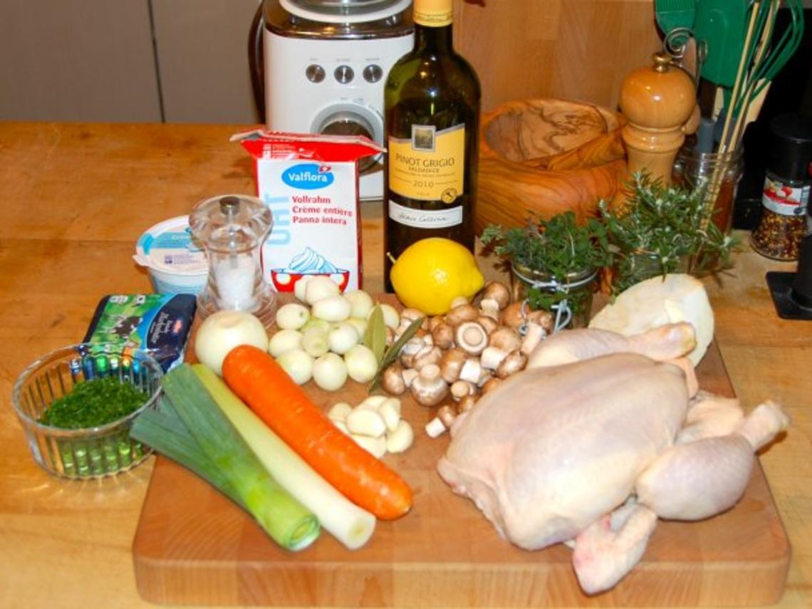 GESCHMORTES HÄHNCHEN IN WEISSWEIN / COQ AU VIN BLANC - Rezept - kochbar.de