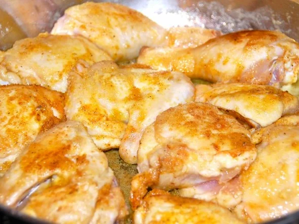 GESCHMORTES HÄHNCHEN IN WEISSWEIN  /  COQ  AU VIN BLANC - Rezept - Bild Nr. 11