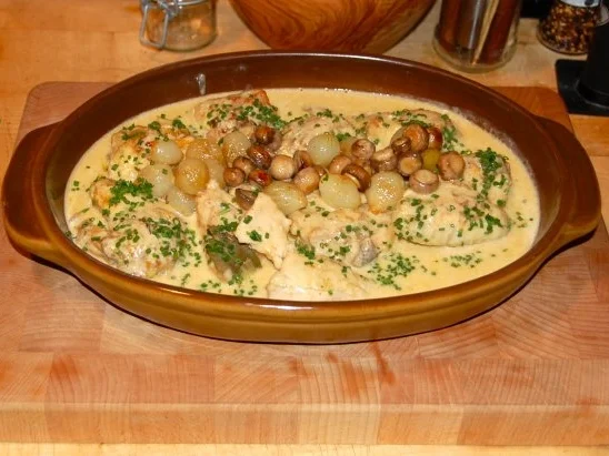 GESCHMORTES HÄHNCHEN IN WEISSWEIN  /  COQ  AU VIN BLANC - Rezept - Bild Nr. 18