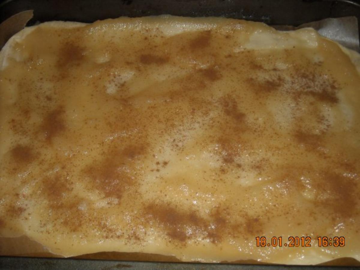 Hefestreuselkuchen mit Apfelmus - Rezept - Bild Nr. 5