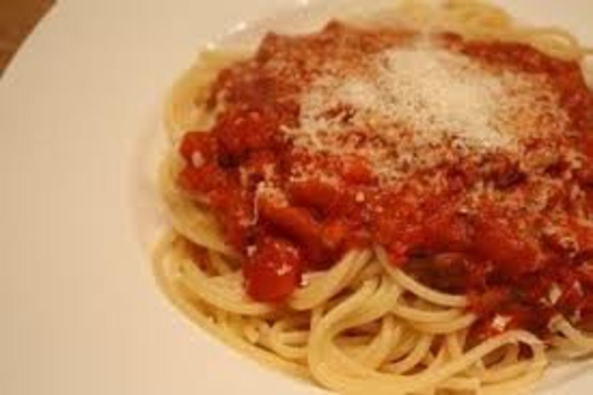 Spagetti mit Tomatenhack - Rezept