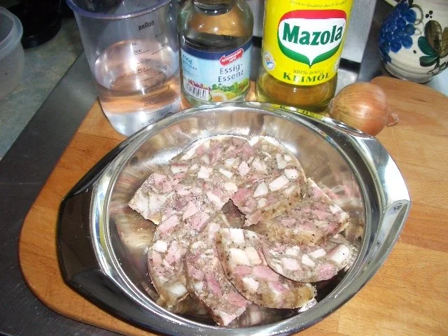 Rezept: Bratkartoffeln mit eingelegter Schüsselsülze Bild Nr. 3 Bratkartoffeln mit eingelegter Schüsselsülze - Rezept - Bild Nr. 3