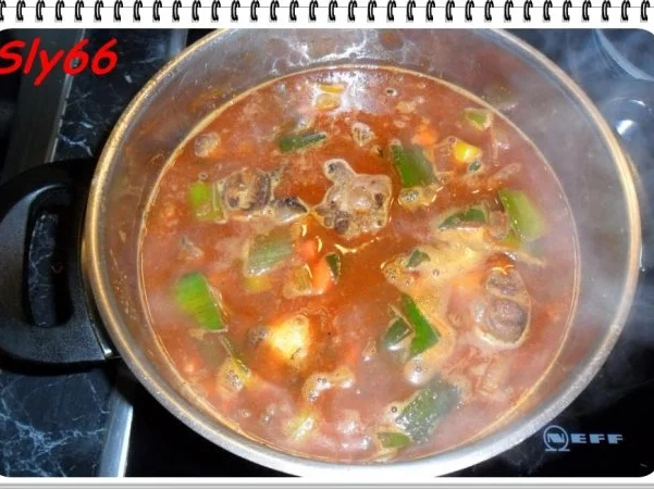 Fleischgerichte:Gulasch mit Ochsenschwanz - Rezept - Bild Nr. 12