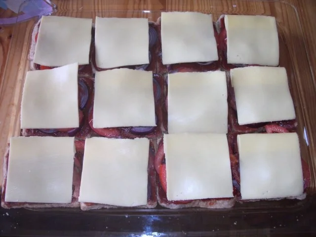 Rezept: Toast: Toast mit Zwiebeln Bild Nr. 4 Toast: Toast mit Zwiebeln - Rezept - Bild Nr. 4